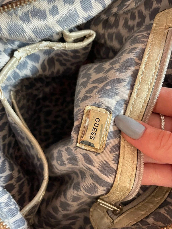 Guess Y2K Vintage Logo Shoulder Bag Beige & Spacious