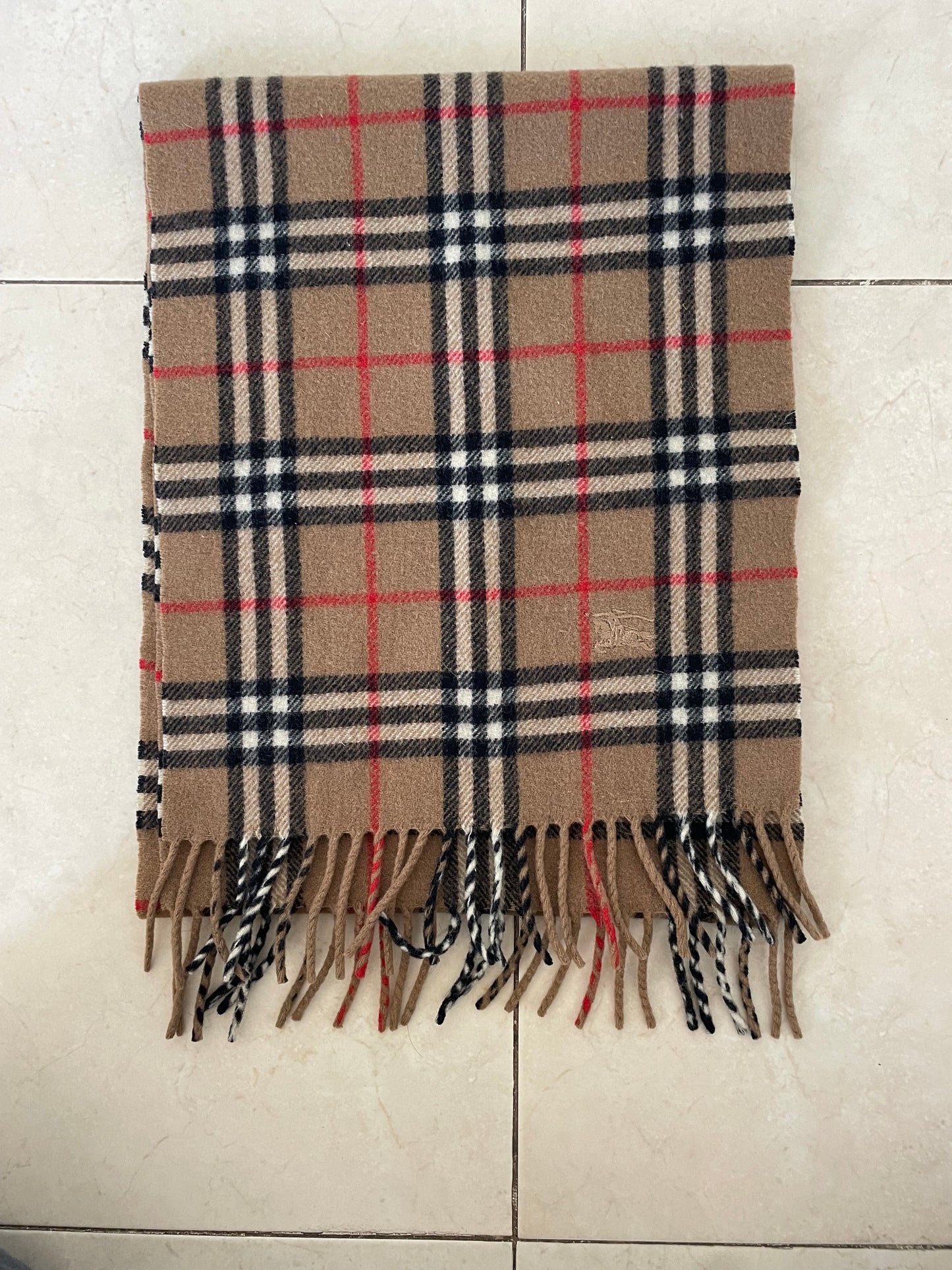 Vintage Burberry 100% wool scarf in brown