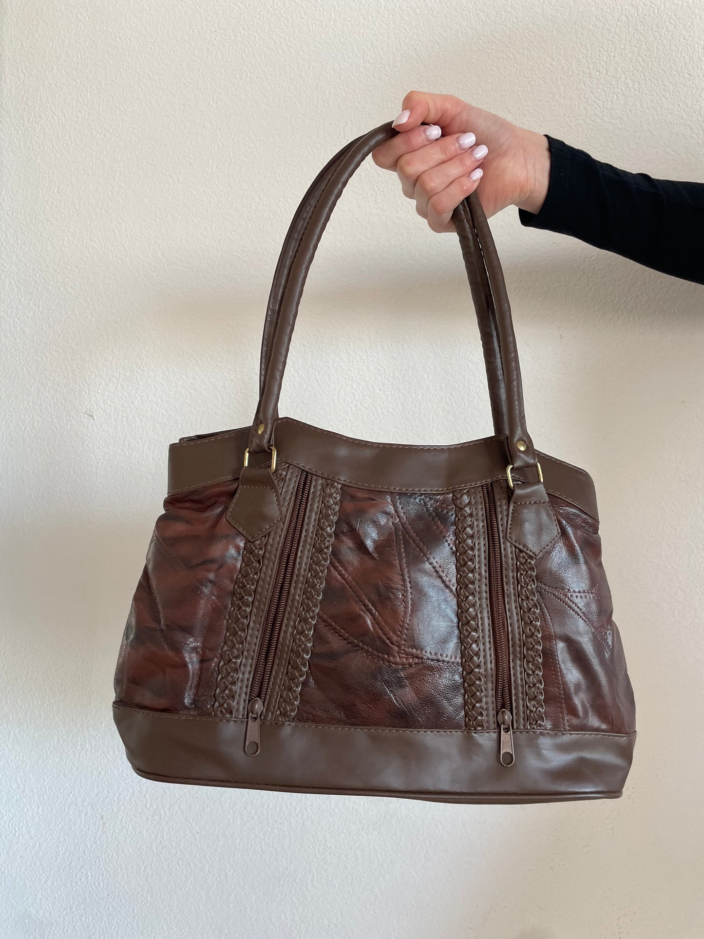 Vintage Brown Shoulder Bag – Trendy & Spacious
