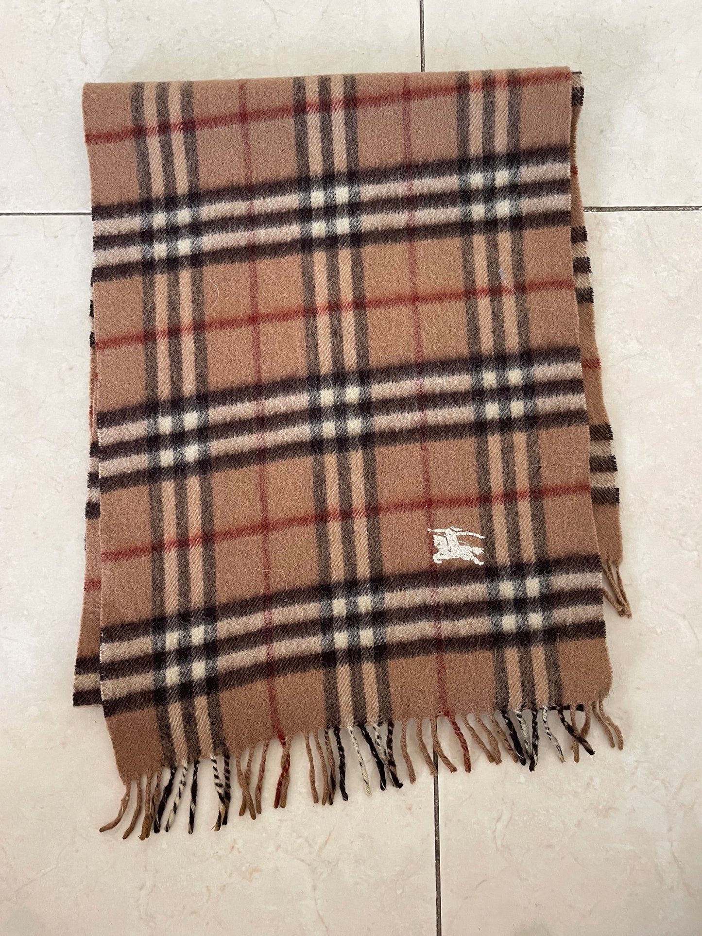 Vintage Burberry 100% Wool Scarf in Brown – 140 cm