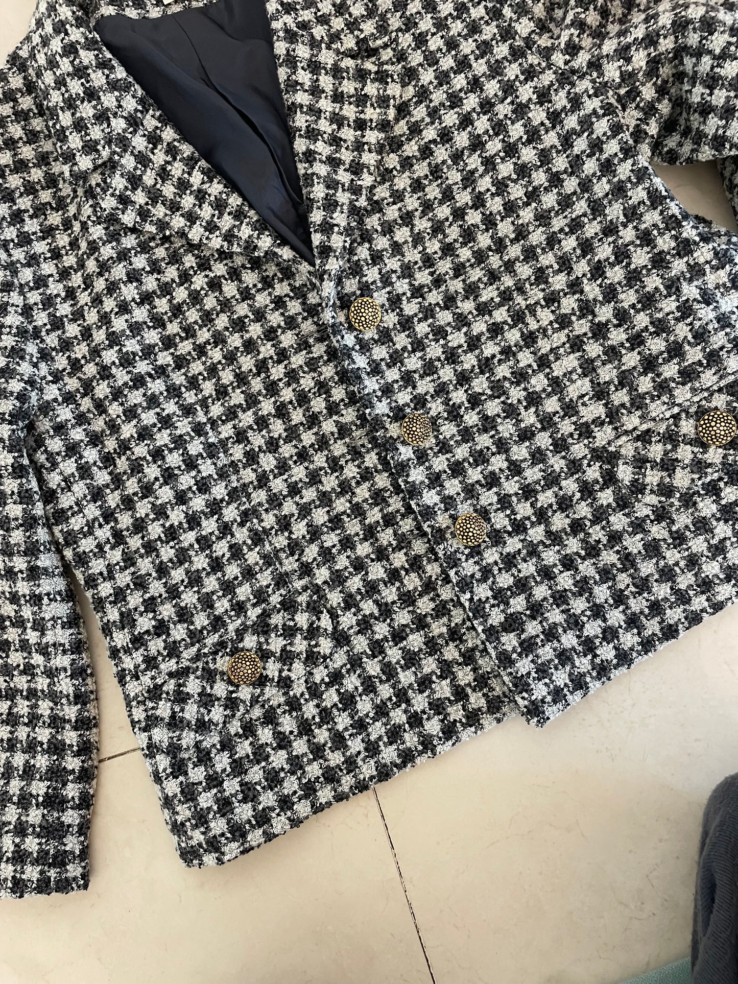 Vintage Oversized Wool Tweed Blazer Size L – Black & White