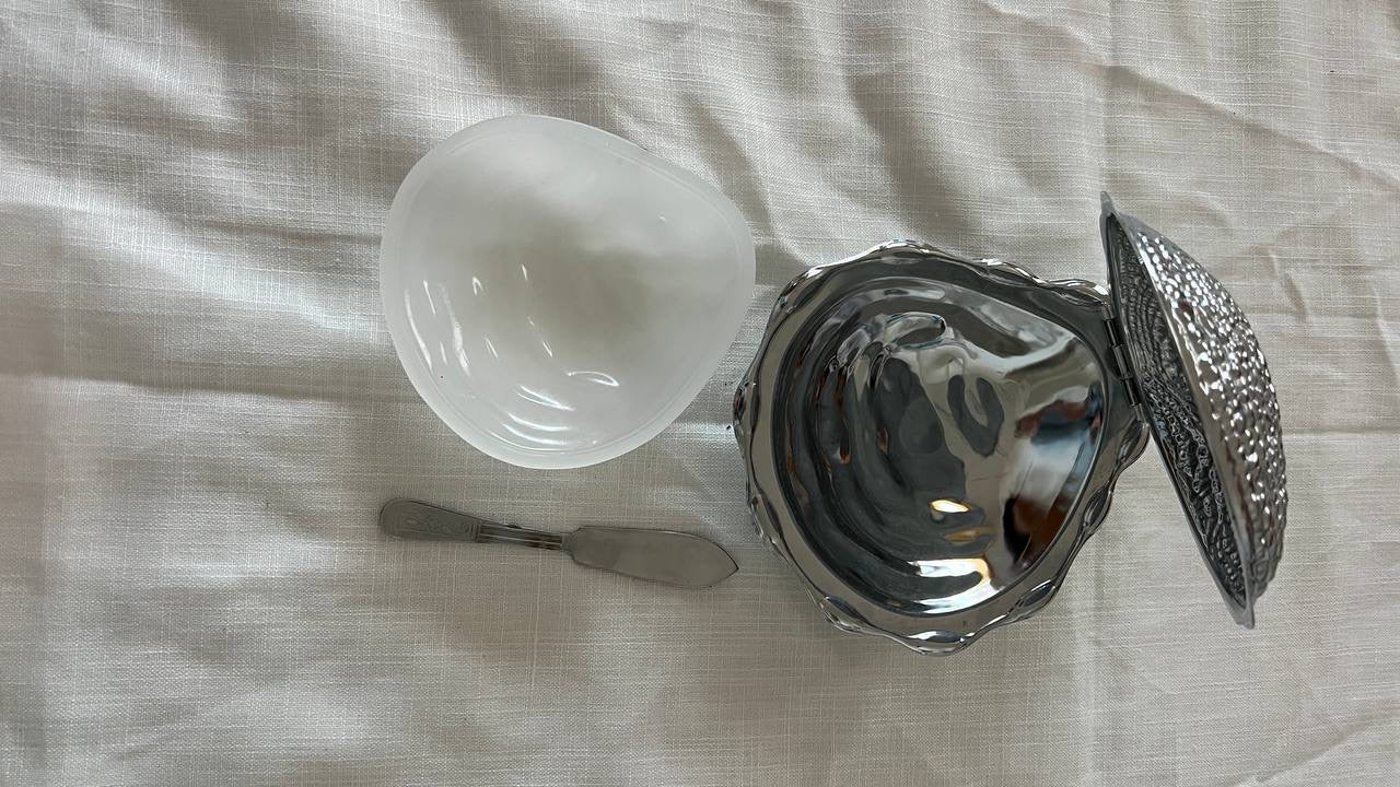 Elegant Large Shell-Shaped Box with Iridescent Glass Plate & Spoon – Rare Vintage Treasure