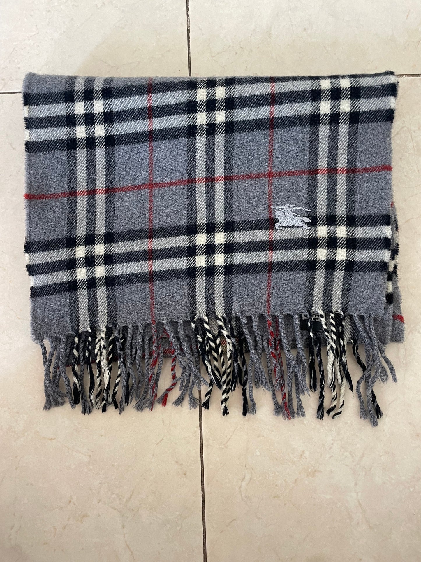 Vintage Burberry 100% Wool Scarf in Grey – 160 cm