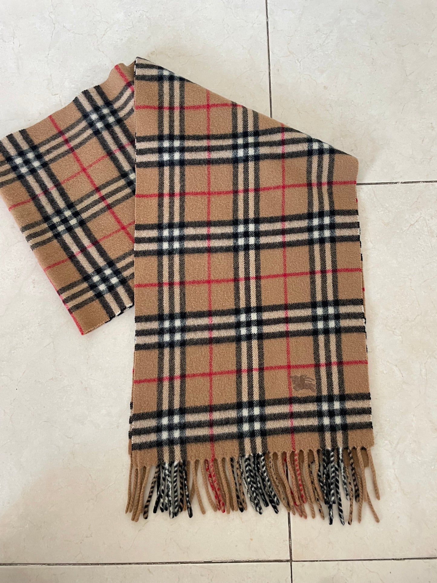 Vintage Burberry 100% Wool Scarf in Brown – 160 cm