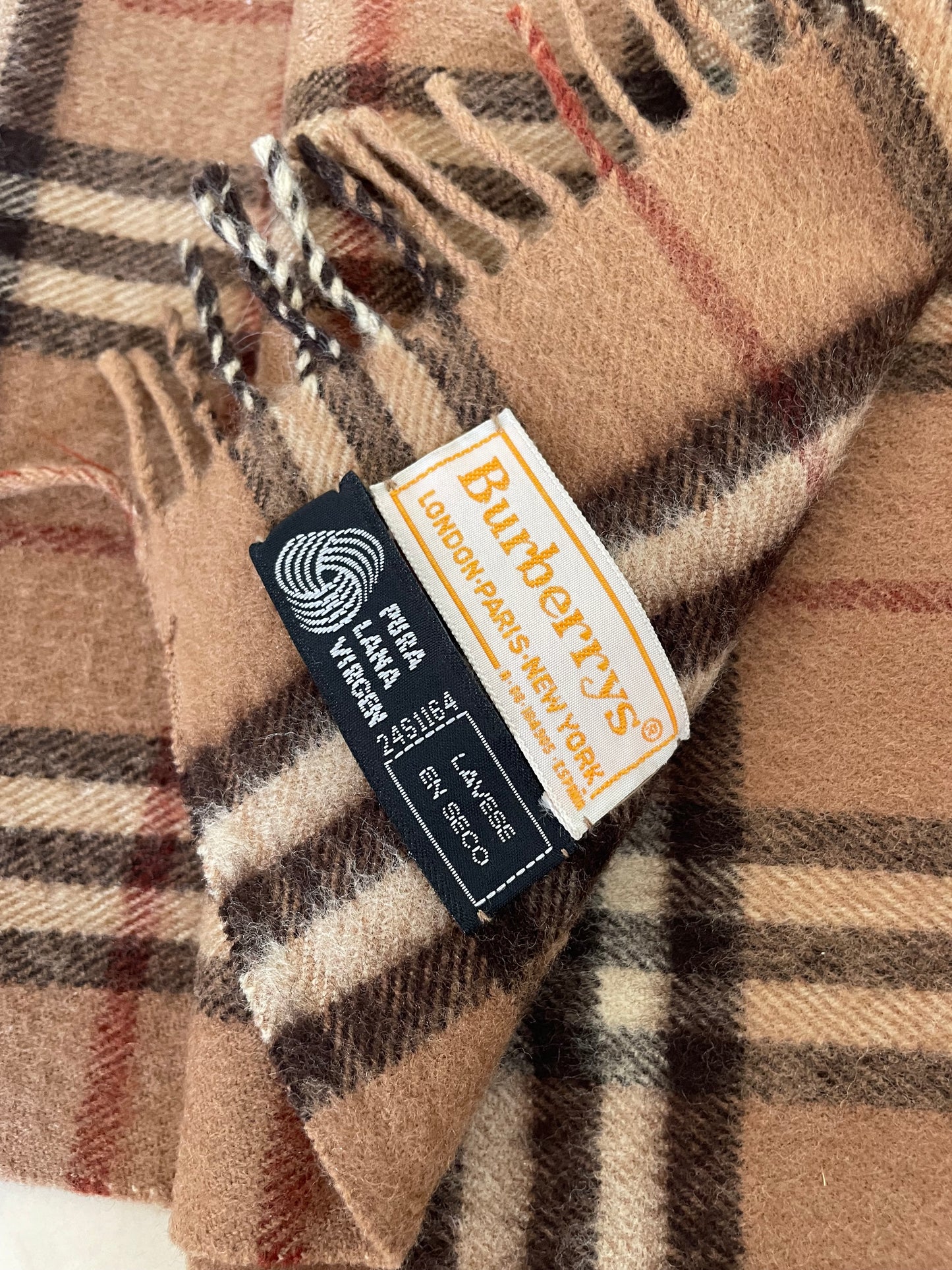 Vintage Burberry 100% Wool Scarf in Brown – 140 cm