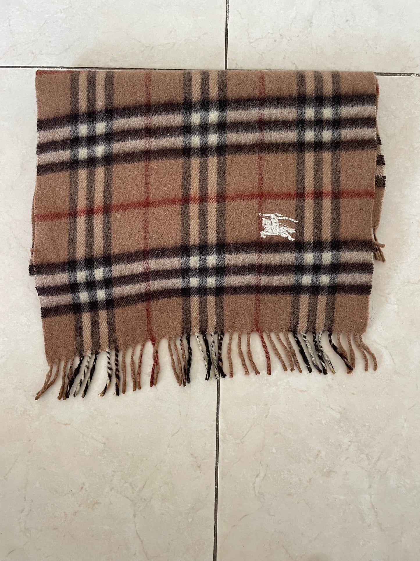 Vintage Burberry 100% Wool Scarf in Brown – 140 cm