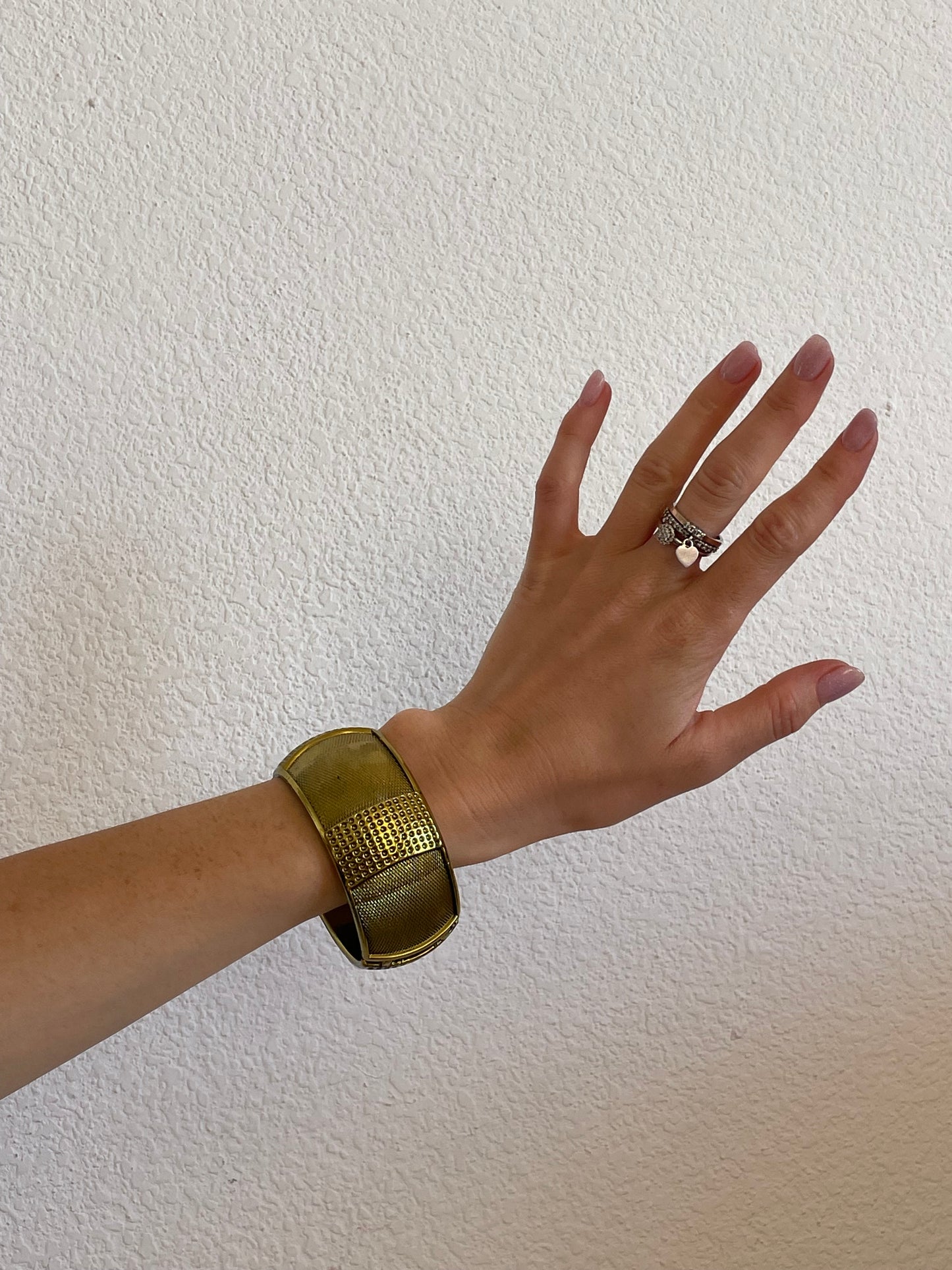 Stylish and Trendy Vintage Plastic Bracelet
