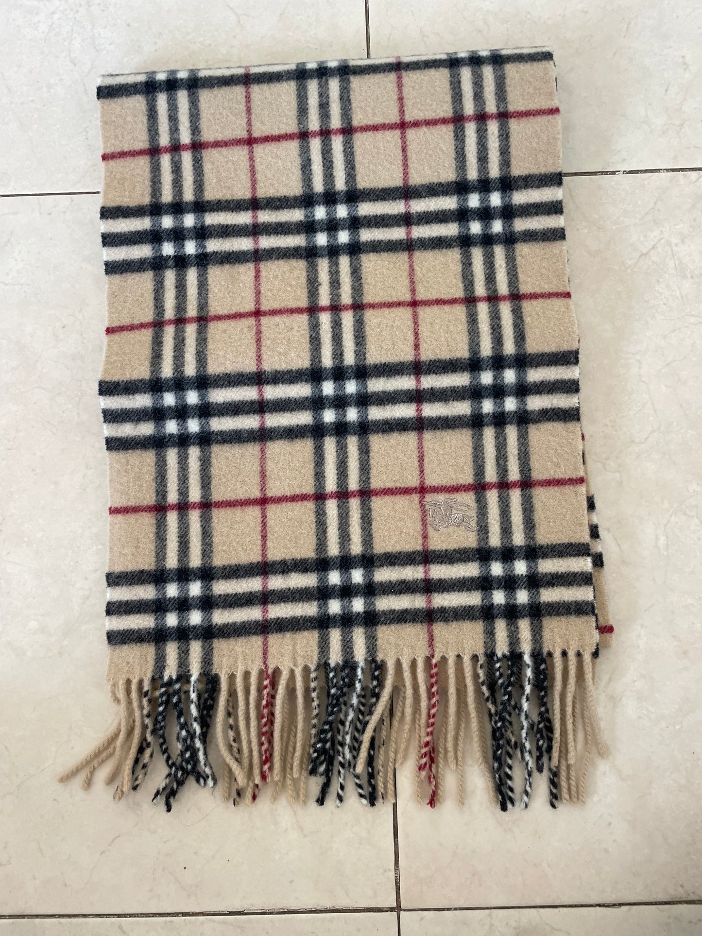 Vintage Burberry 100% Wool Scarf in Beige – 160cm