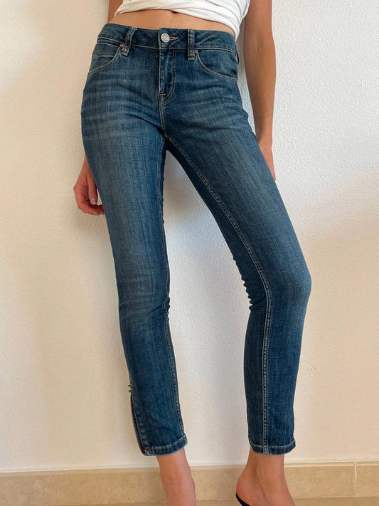 Experience Elegance with Burberry Brit Skinny Jeans in Size S